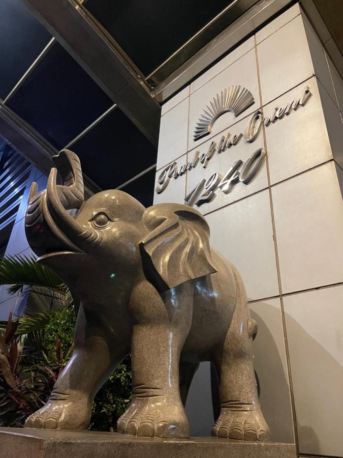 마닐라 Pearl Of The Orient Tower, In Front Of Us Embassy 아파트 외부 사진